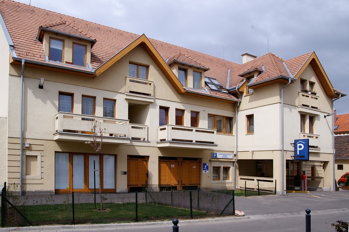 Sopron 43 lakásos társasház és mélygarázs