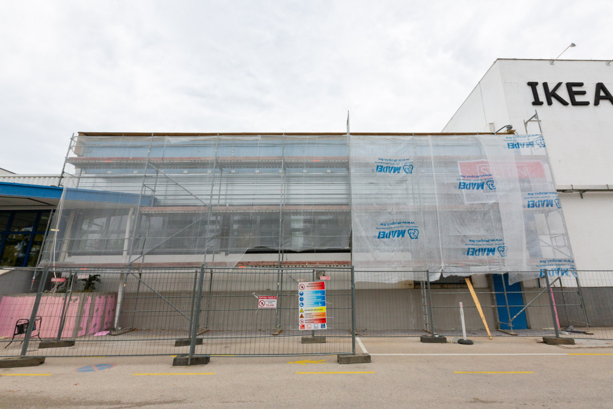 IKEA Sopron iroda homlokzatrekonstrukció